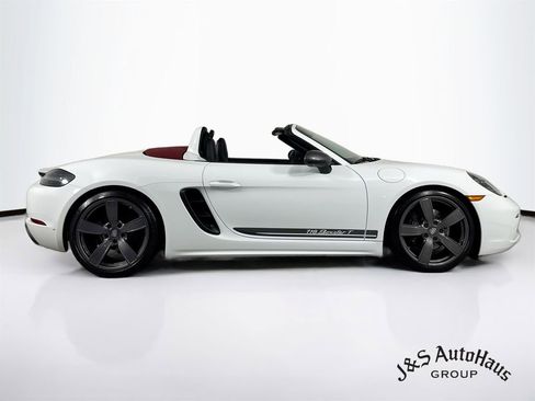 Used 2021 Porsche 718 Boxster RWD image 8