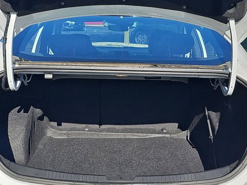 Used 2025 Chevrolet Malibu LT image 12