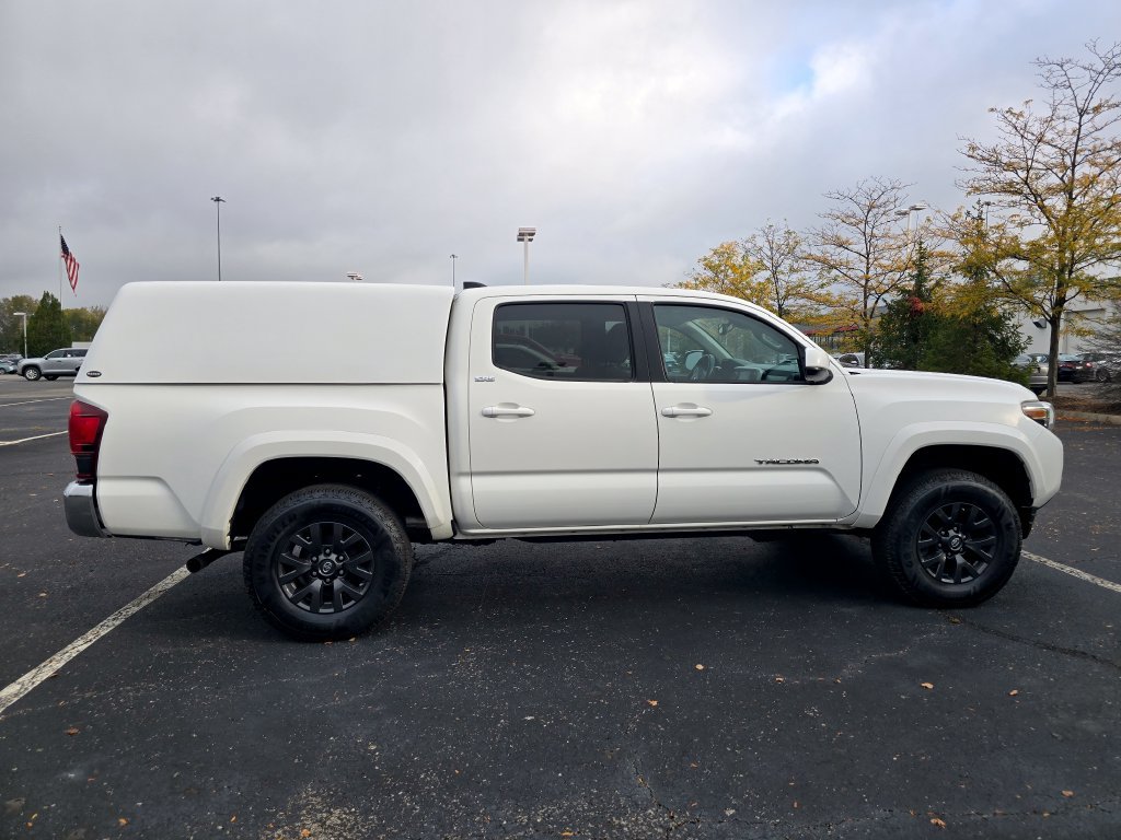 Certified 2021 Toyota Tacoma SR5 AWD/4WD image 9