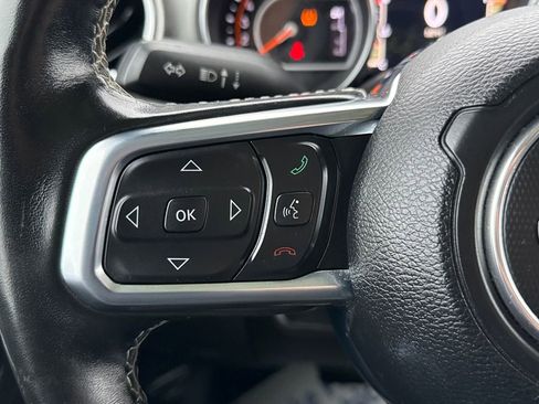 Used 2020 Jeep Gladiator Overland image 17