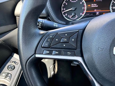 Certified 2023 Nissan Sentra SV FWD image 23