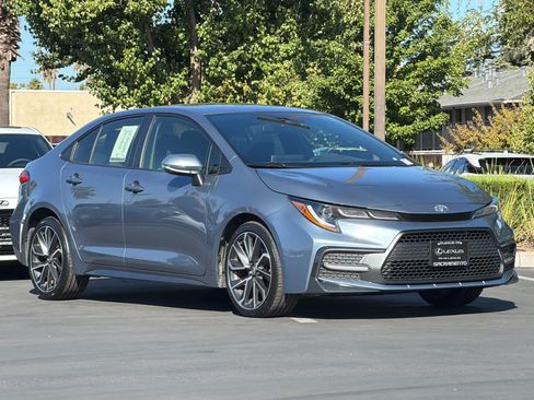 Used 2021 Toyota Corolla SE w/ SE Premium Package FWD image 5