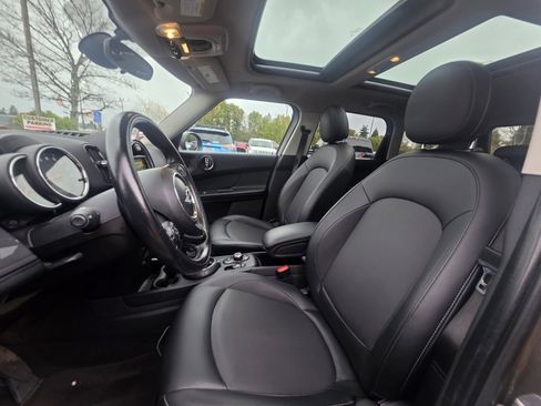 Used 2017 MINI Cooper Countryman FWD image 16