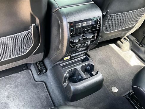 Used 2025 Jeep Grand Cherokee L Limited w/ Luxury Tech Group II AWD/4WD image 35