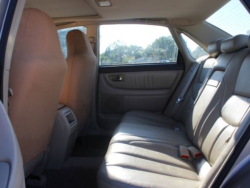 Used 2001 Toyota Avalon XL FWD image 19