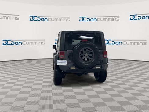 Used 2018 Jeep Wrangler Unlimited Sport S AWD/4WD image 7