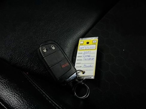 Used 2021 Jeep Compass Latitude image 36