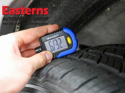 Used 2024 Nissan Pathfinder S image 27