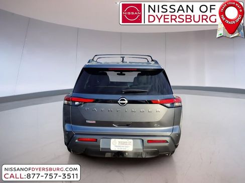 New 2026 Nissan Pathfinder SL w/ SL Premium Package FWD image 4