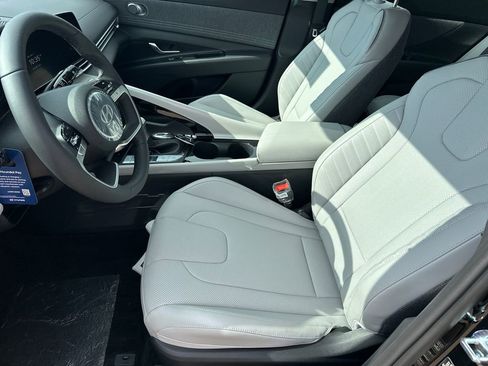 New 2026 Hyundai Elantra Limited image 9