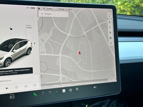 Used 2021 Tesla Model Y Long Range image 21