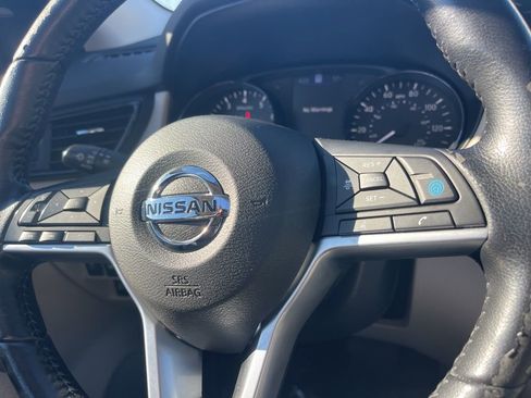 Used 2020 Nissan Rogue Sport SL w/ Premium Package FWD image 18