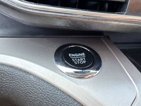Used 2023 Ford Explorer XLT w/ Equipment Group 202A AWD/4WD image 34