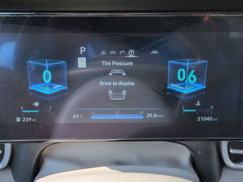 Used 2025 Hyundai Elantra SEL image 34