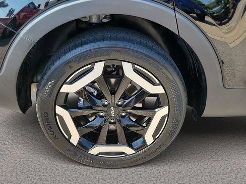 Used 2025 Kia Telluride S FWD image 7
