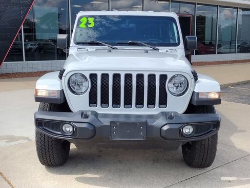 Used 2023 Jeep Wrangler Unlimited Sahara AWD/4WD image 16