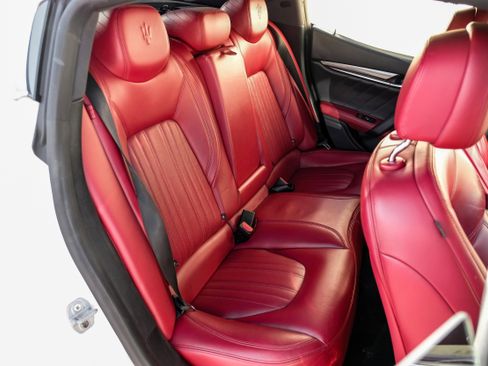 Used 2019 Maserati Ghibli S image 34