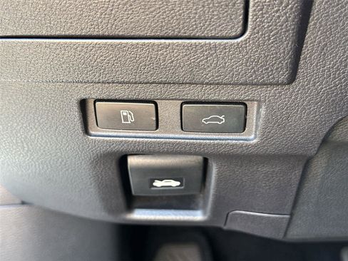 Used 2020 Lexus ES 300h w/ Accessory Package 2 image 29