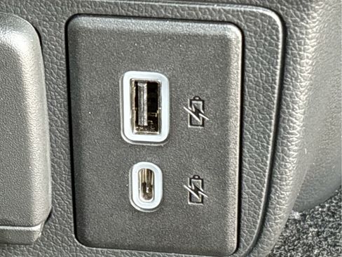 Certified 2023 Chevrolet TrailBlazer LT w/ Convenience Package FWD image 25