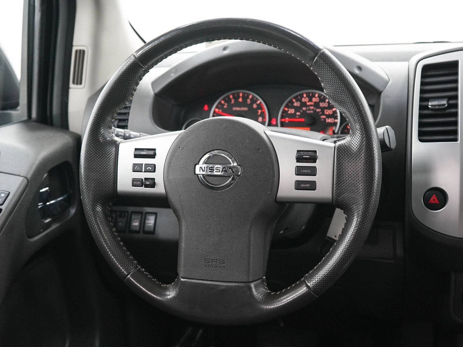 Used 2019 Nissan Frontier PRO-4X AWD/4WD image 18