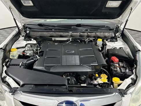 Used 2010 Subaru Outback 3.6R Limited AWD/4WD image 39
