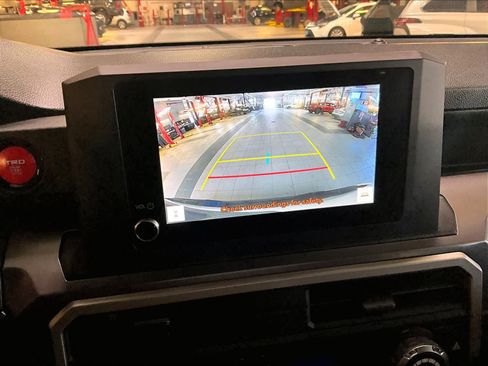 Used 2025 Toyota Tacoma TRD Off-Road image 19