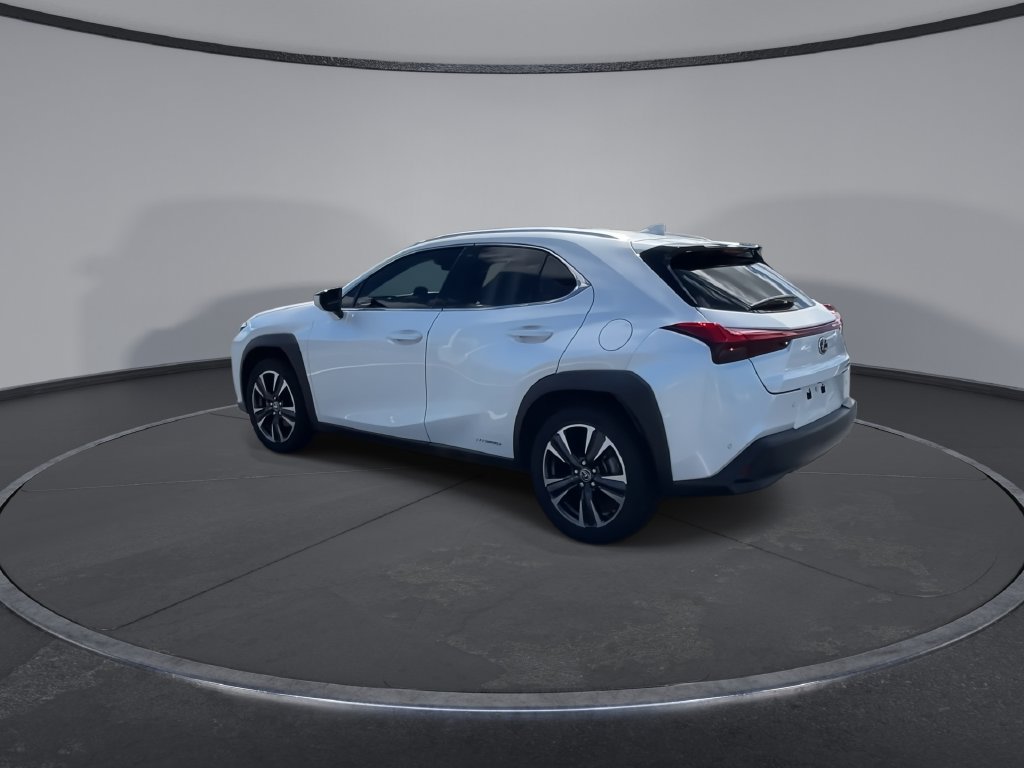 Used 2022 Lexus UX 250h w/ Accessory Package (Z1) AWD/4WD image 6