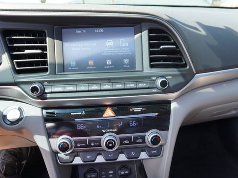 Used 2020 Hyundai Elantra Value Edition image 33