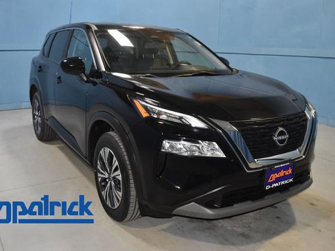 Certified 2023 Nissan Rogue SV image 1