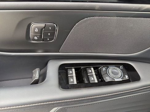 New 2026 Lincoln Nautilus Premier image 5