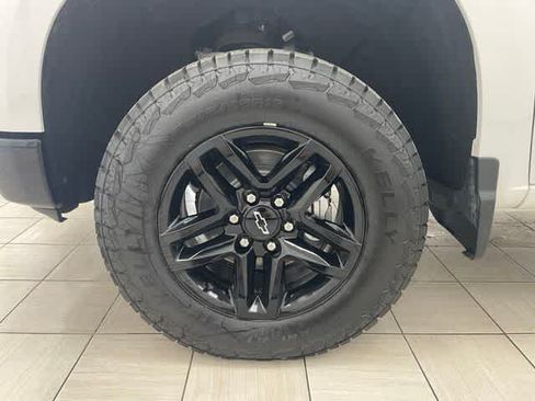 Certified 2022 Chevrolet Silverado 1500 LT Trail Boss w/ Convenience Package II AWD/4WD image 8