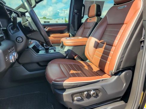 Used 2022 GMC Sierra 1500 Denali Ultimate image 9