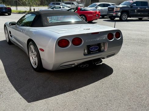 Used 1998 Chevrolet Corvette Convertible w/ Memory Pkg RWD image 5