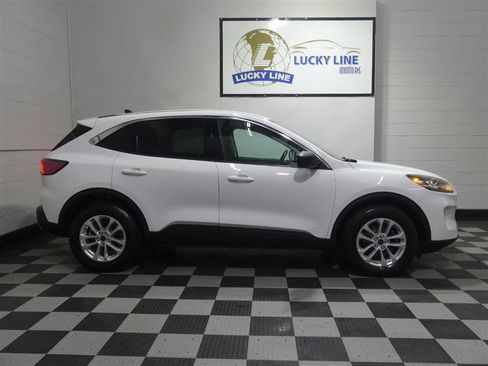 Used 2022 Ford Escape SE w/ Cold Weather Package AWD/4WD image 6
