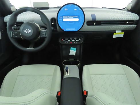 Used 2026 MINI Cooper 2-Door Hardtop image 15