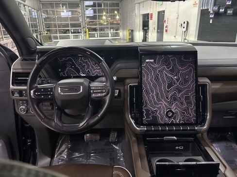Used 2025 GMC Yukon Denali Ultimate image 25