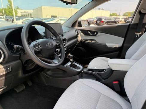 Certified 2023 Hyundai Kona SEL AWD/4WD image 4