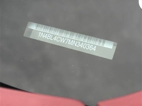 Used 2021 Nissan Altima 2.5 SR w/ SR Premium Package image 27