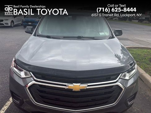 Used 2021 Chevrolet Traverse LS AWD/4WD image 1