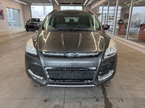 Used 2016 Ford Escape SE w/ Equipment Group 201A image 2