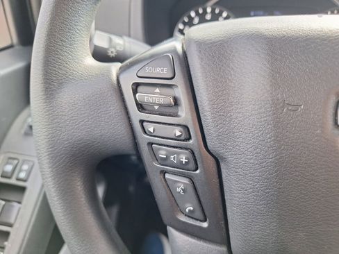 Used 2024 Nissan Frontier SV image 18