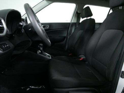 Used 2021 Hyundai Venue SE FWD image 15
