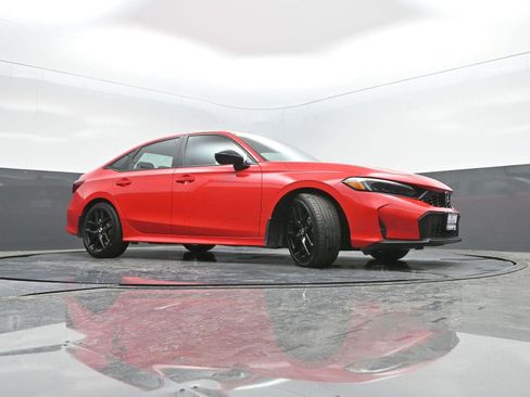 Used 2025 Honda Civic Sport image 28