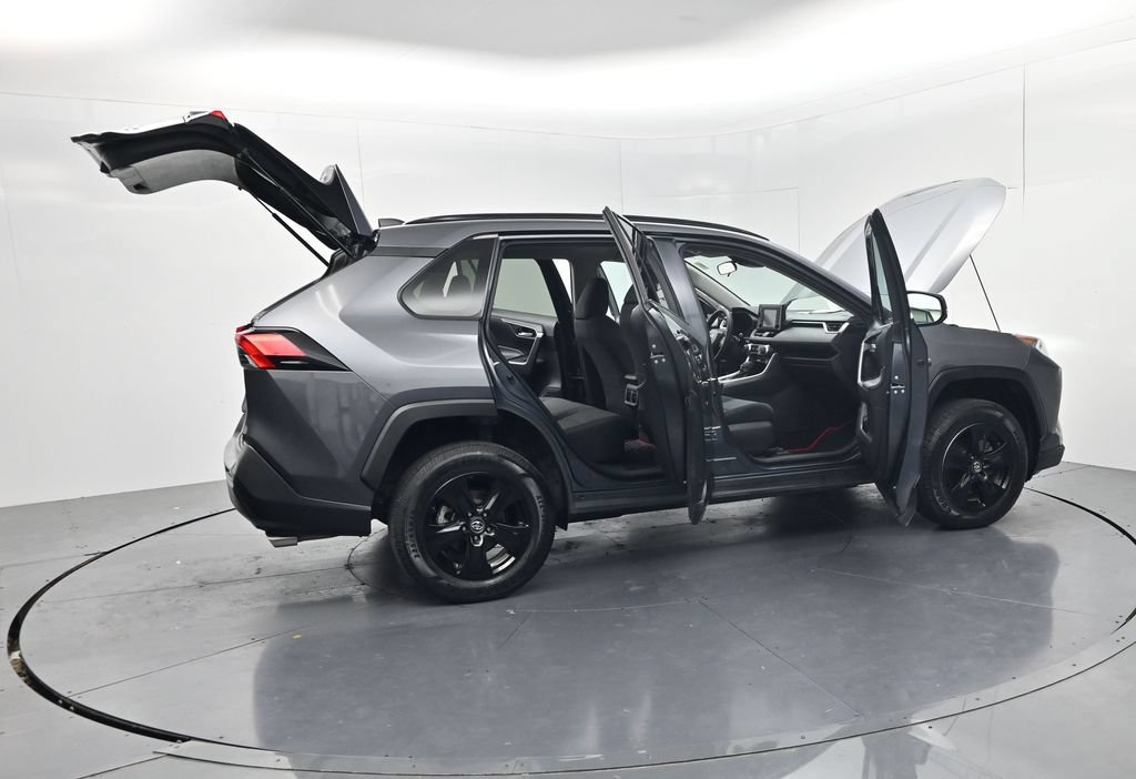 Used 2021 Toyota RAV4 XLE AWD/4WD image 50