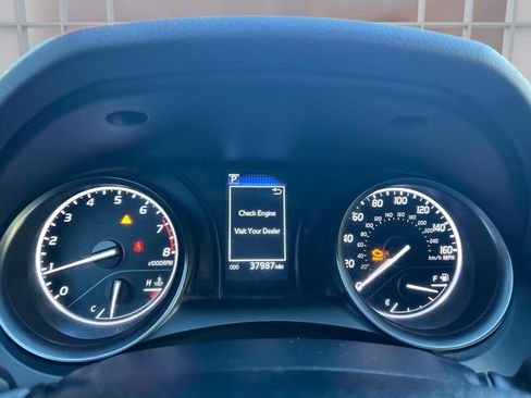 Used 2024 Toyota Camry SE image 25