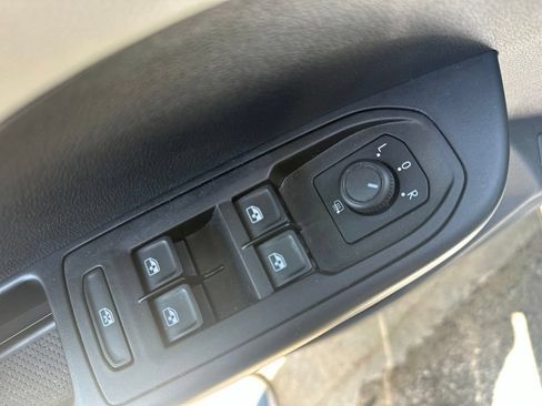 Used 2023 Volkswagen Taos SEL AWD/4WD image 17