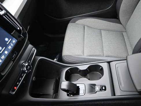 New 2026 Volvo XC40 B5 Core w/ Protection Package Premier image 16