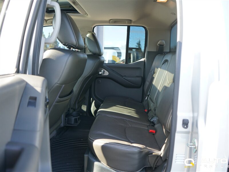 Used 2017 Nissan Frontier PRO-4X AWD/4WD image 26