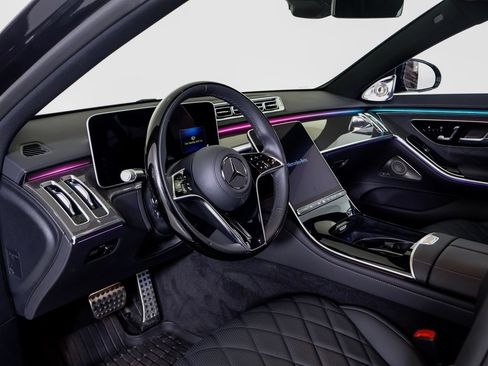 Used 2025 Mercedes-Benz S 580 4MATIC Sedan image 4