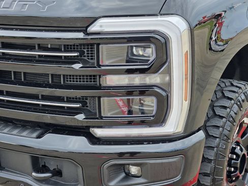 Used 2025 Ford F250 Platinum w/ Tremor Off-Road Package AWD/4WD image 10